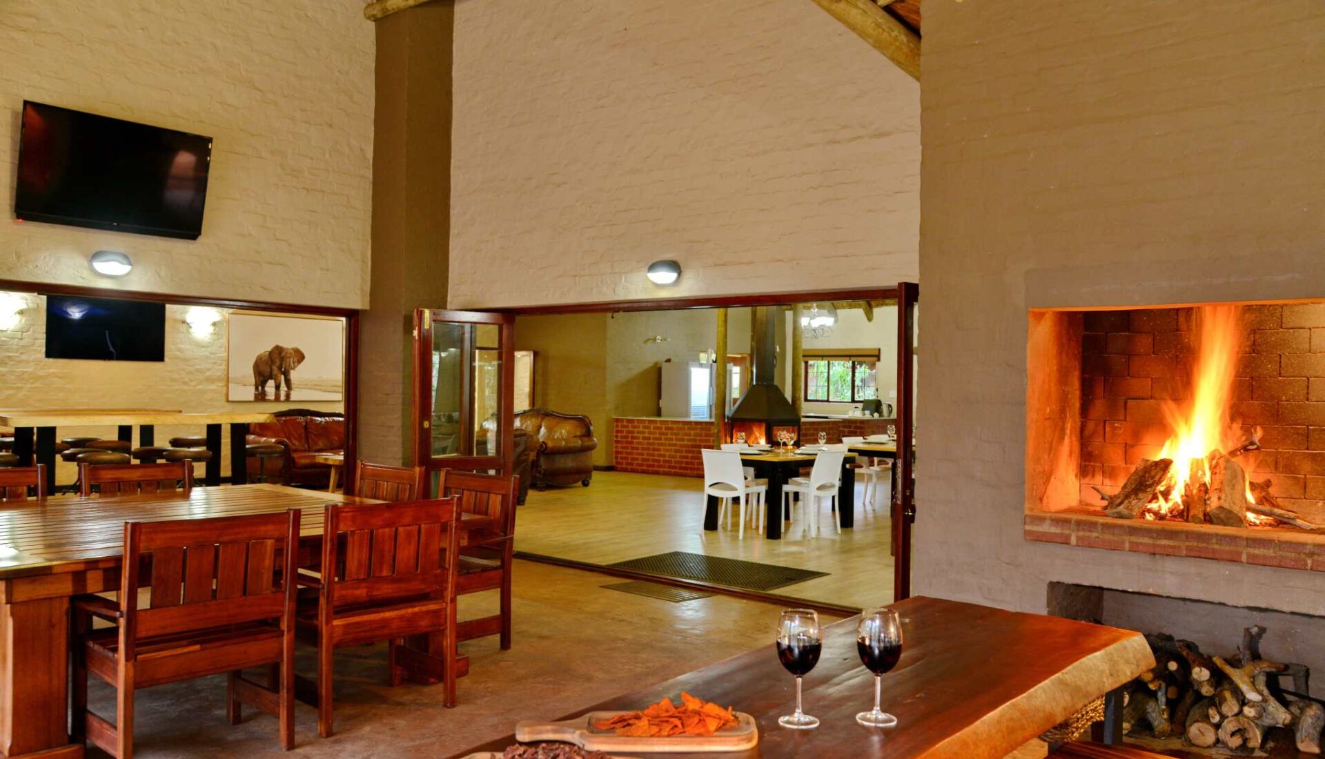 Lion's Den Game Lodge building in Dinokeng